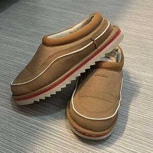 UGG Tasman Cali Wave Slippers, water-resistant